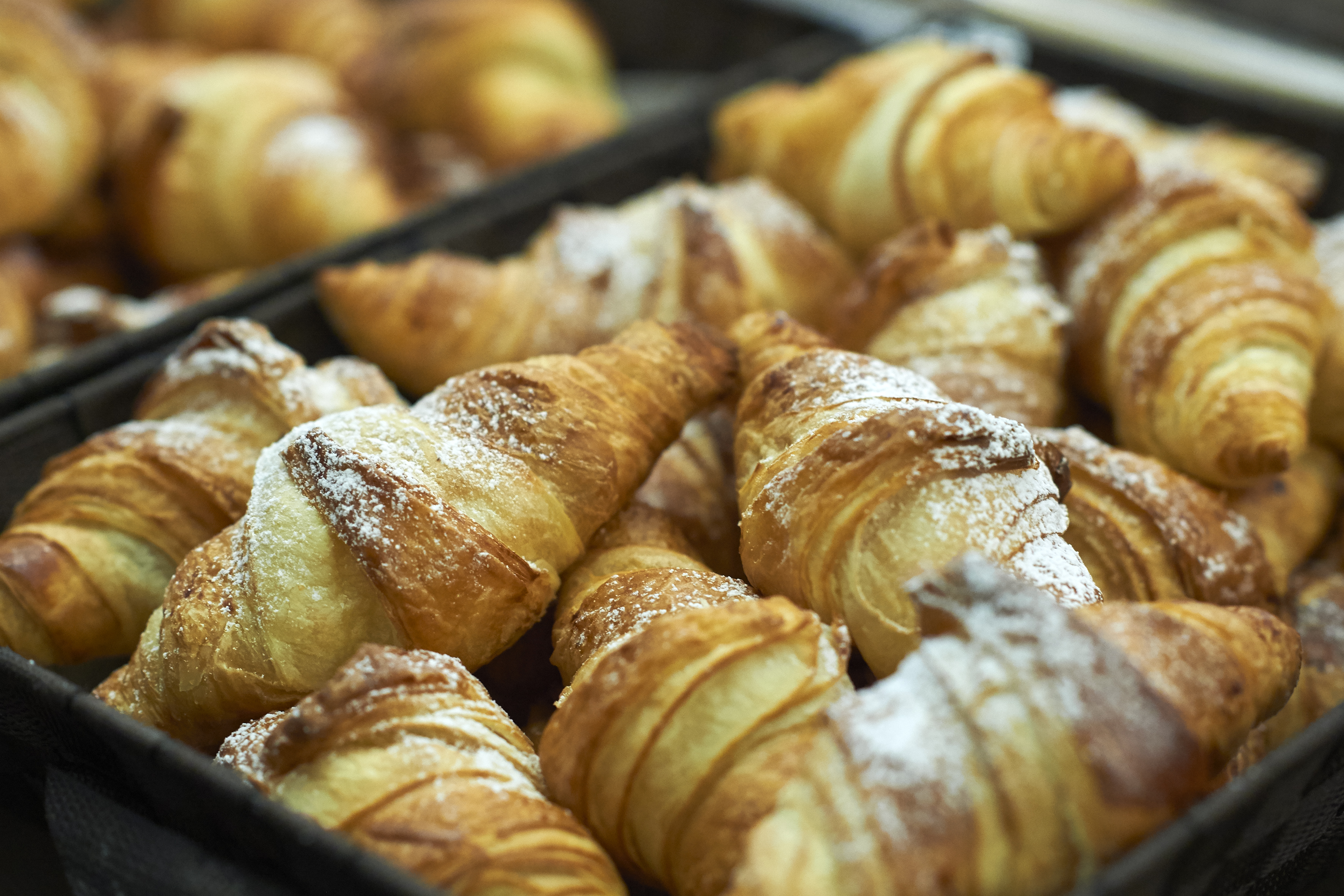 croissant-hotel-breakfast