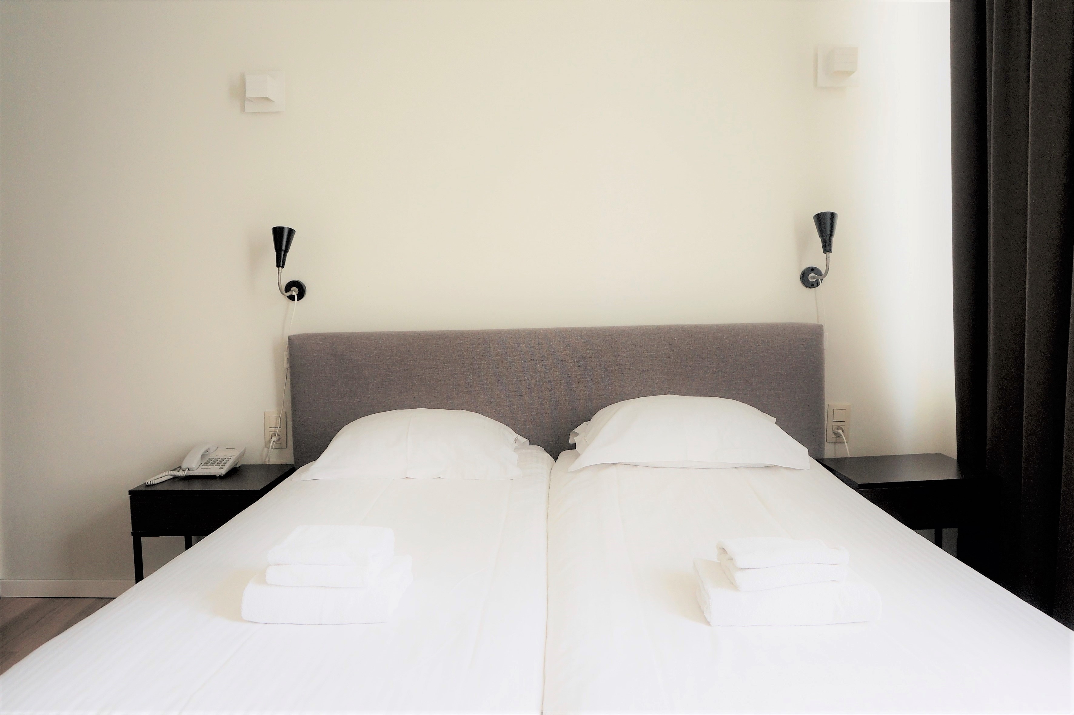 Twin-superior-room-thehotelputje